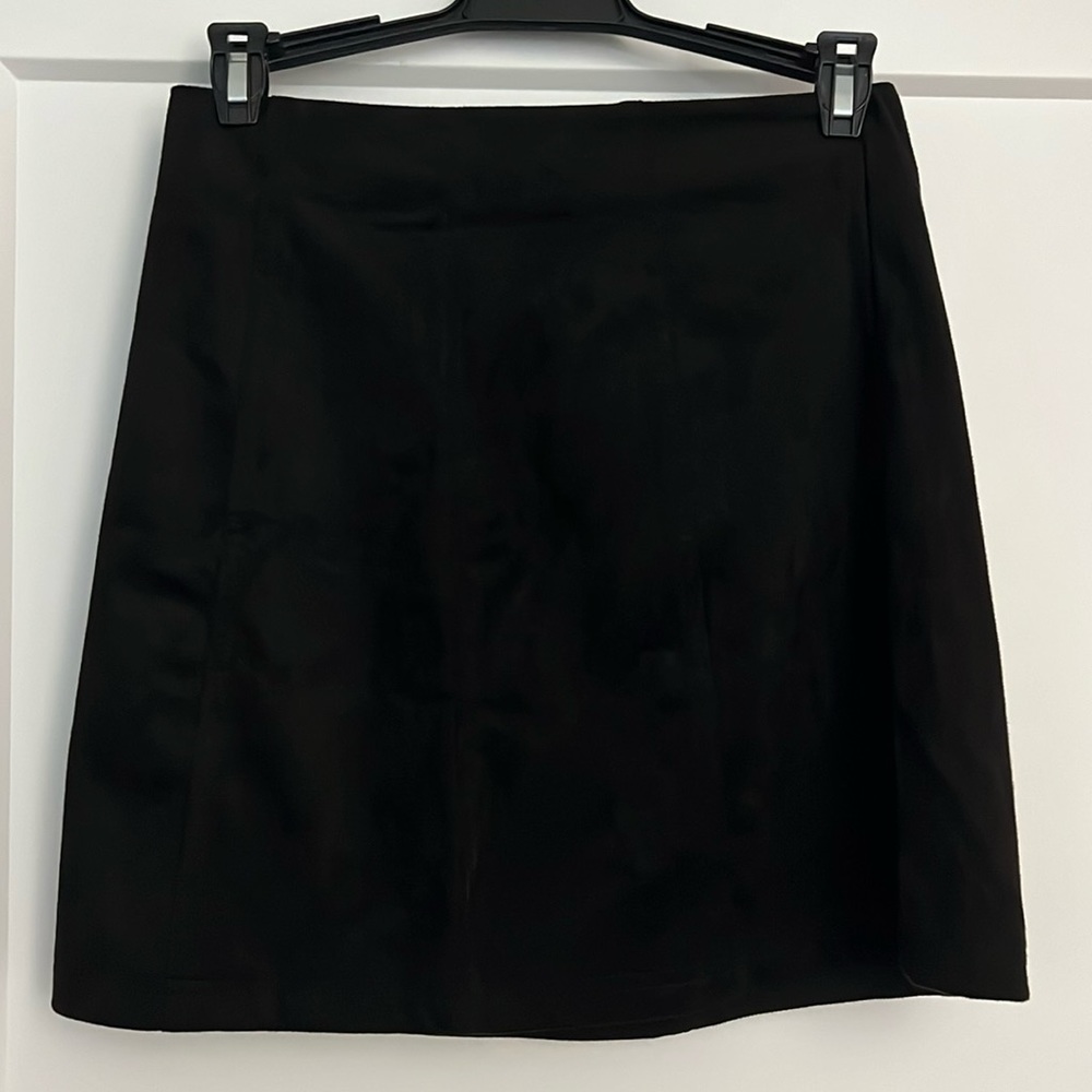 Black suede mini